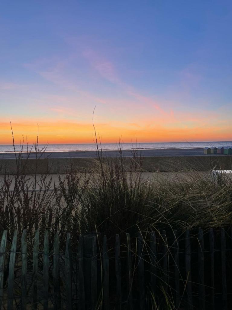 appartement les pieds dans l'eau Berck Extérieur photo